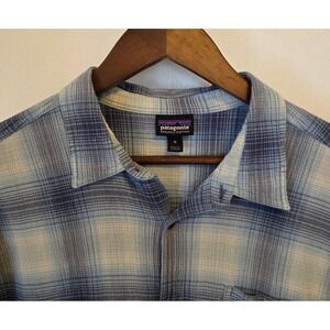 Patagonia Shirt Mens Medium Blue White Plaid Button Up Organic Cotton Outdoor